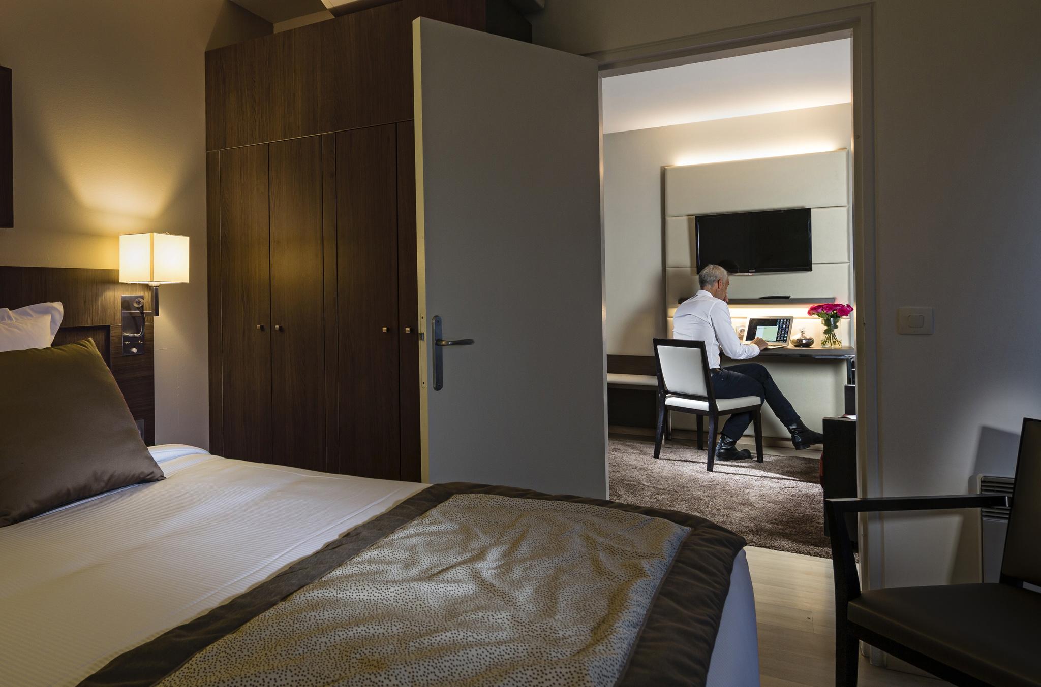 Residhome Courbevoie La Defense מראה חיצוני תמונה