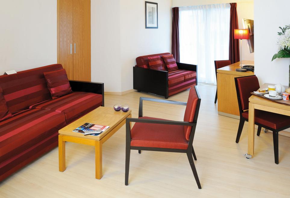 Residhome Courbevoie La Defense מראה חיצוני תמונה
